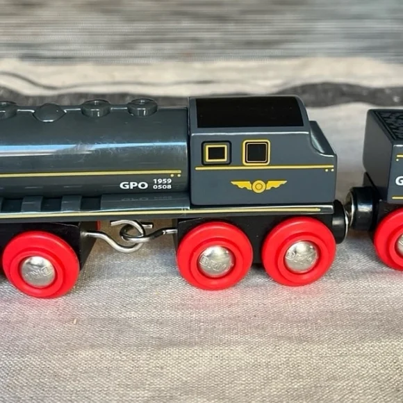 Speedy Bullet Train - Picture 1 of 5